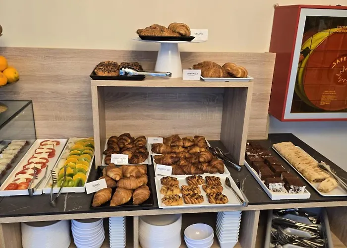 Helios Отель Морской Милан