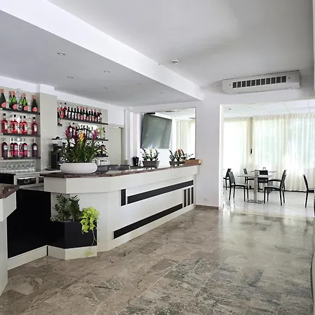 Helios Szálloda Milano Marittima