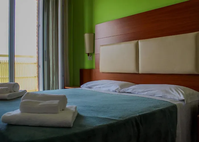 Base Helios - Colazione Fino A Mezzogiorno!