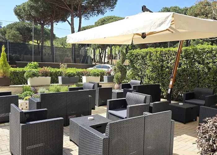 Base Helios - Colazione Fino A Mezzogiorno! Hotel