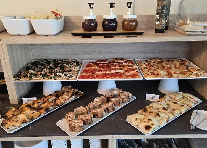 Base Helios - Colazione Fino A Mezzogiorno!